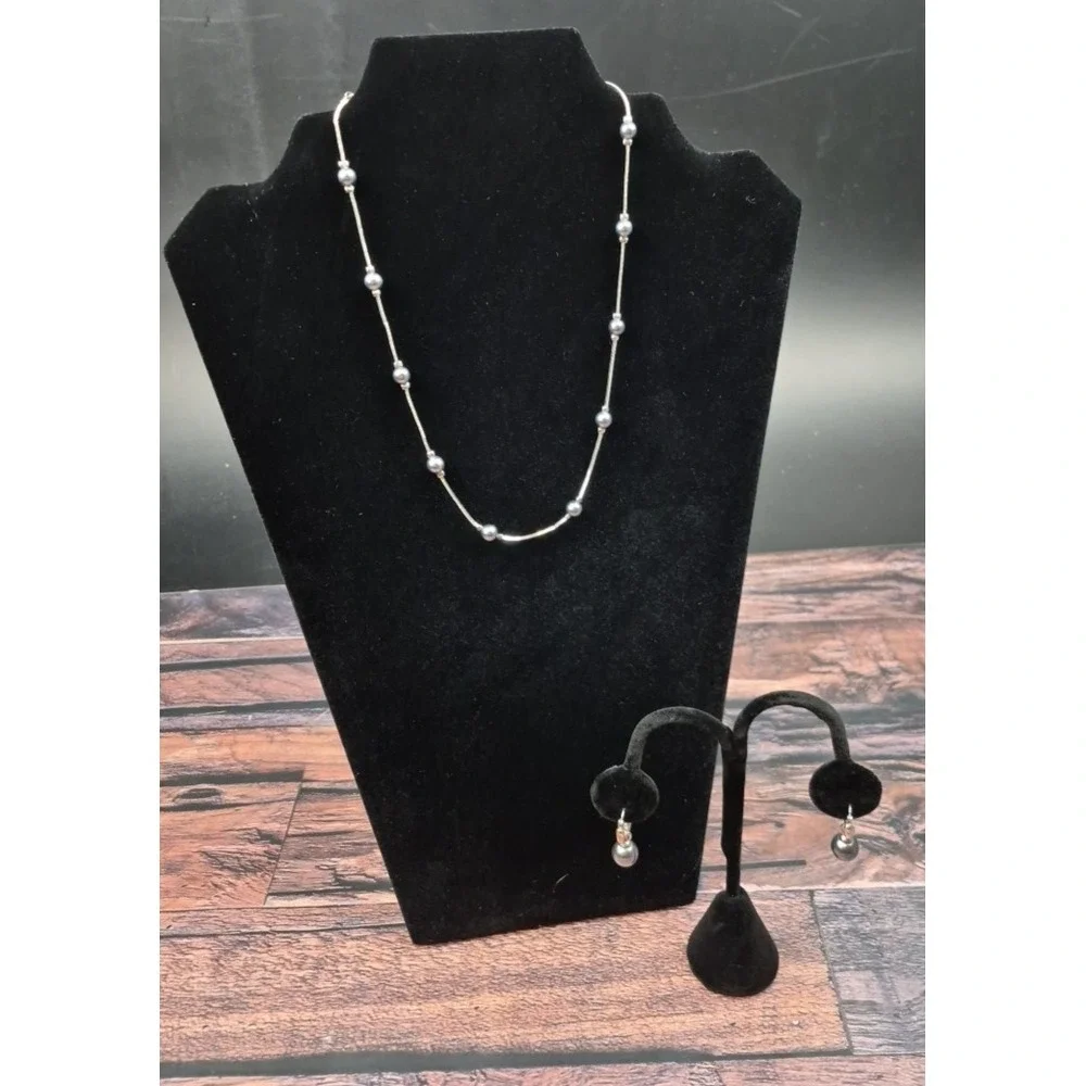 Monet‎ Gray Faux Pearl Necklace Earrings Set Silver Tone 16–18